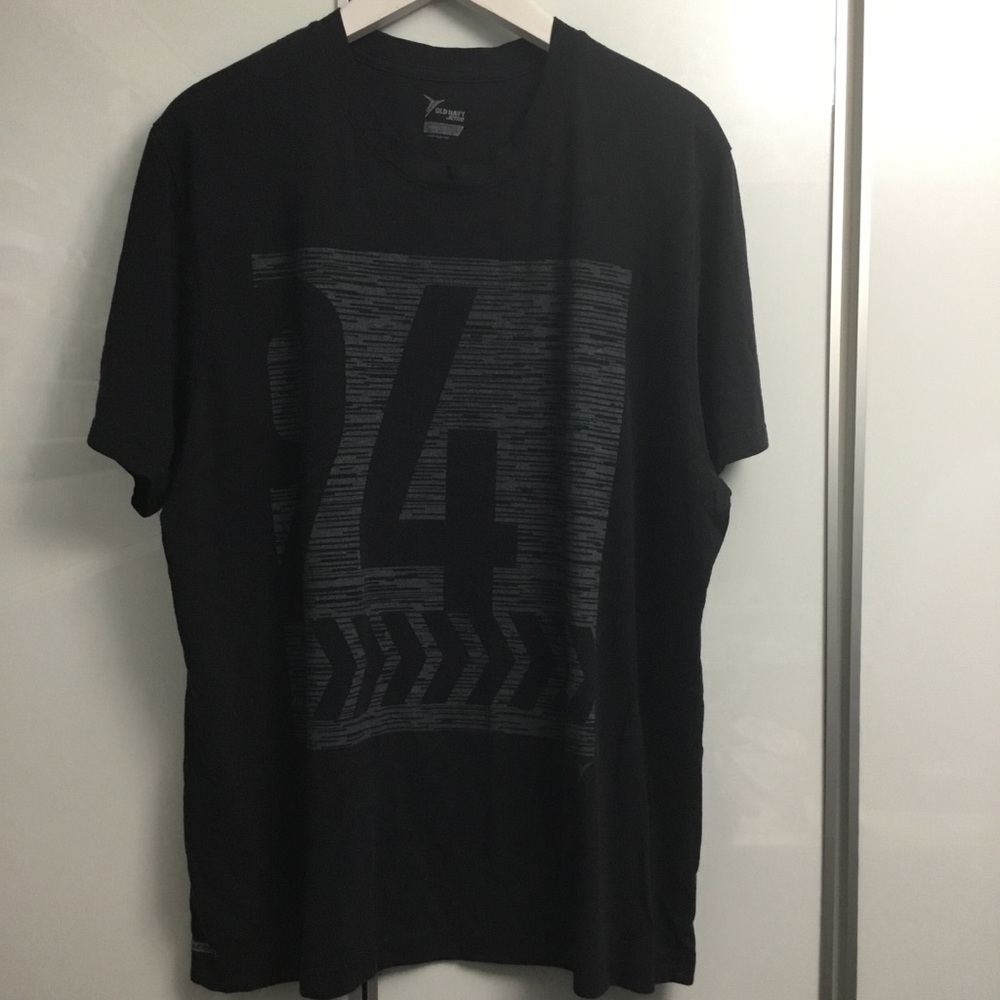 Old Navy T Shirt